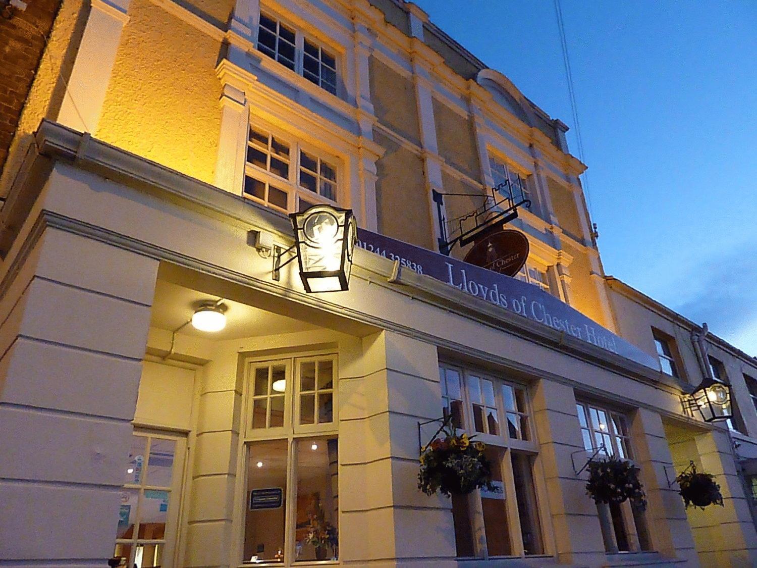Lloyds Of Честер Экстерьер фото